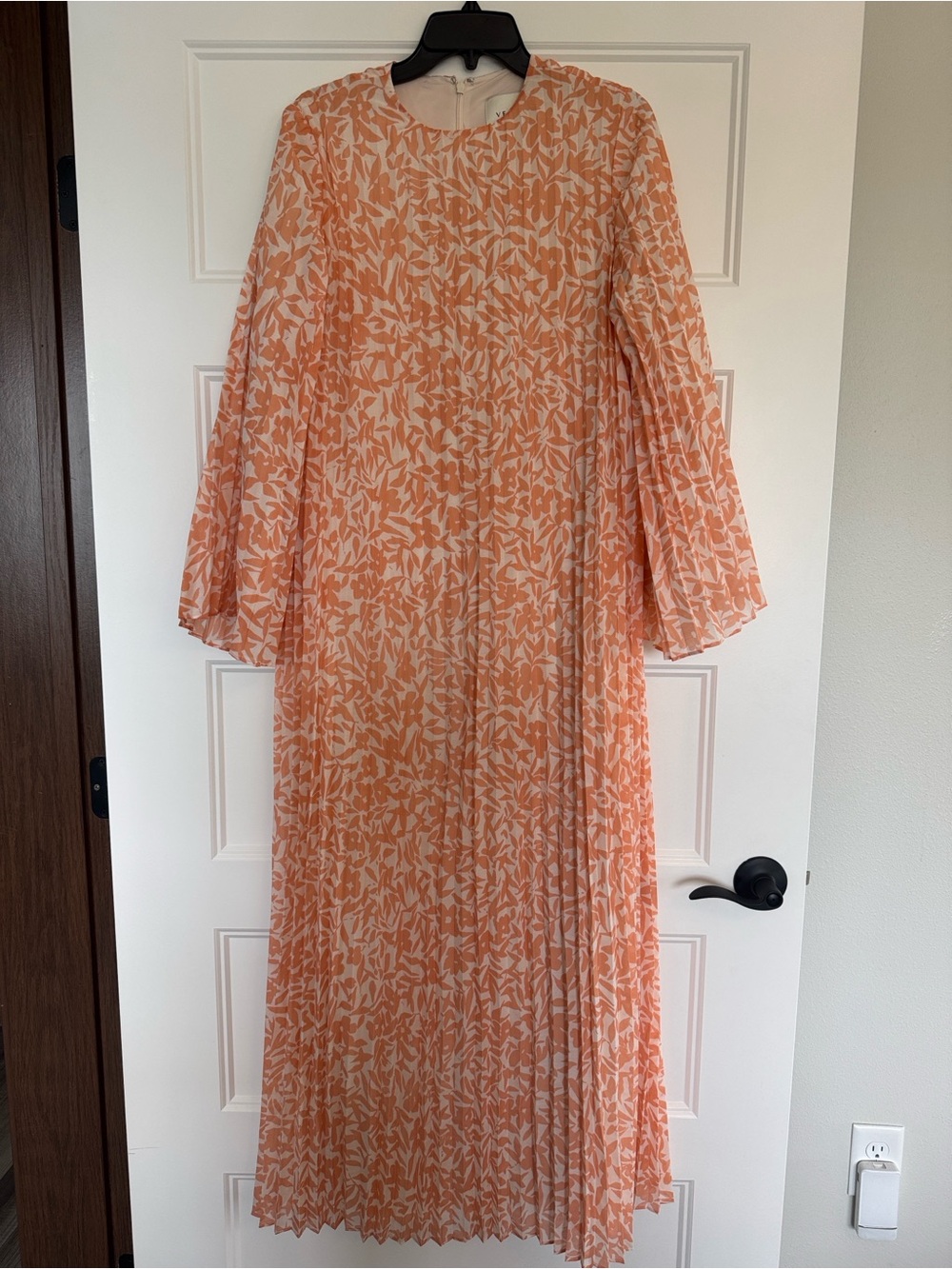 Veiled Collection Pleated Long Sleeve Maxi Dress in Peach and White 🌼